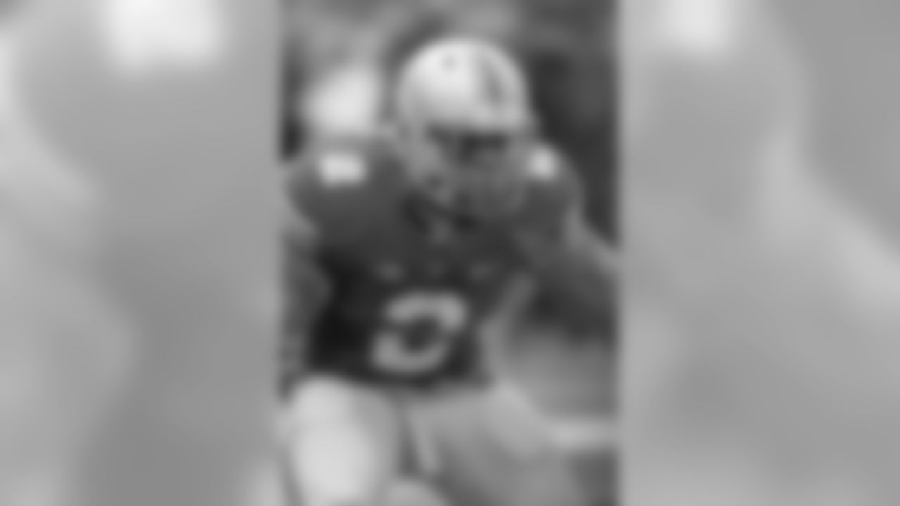 Among all linebackers at the combine from 2007-14, Shazier's 42.0" vertical jump ranks No. 1 while his 10'10" broad jump is third-best. (Projected late 1st, early 2nd)