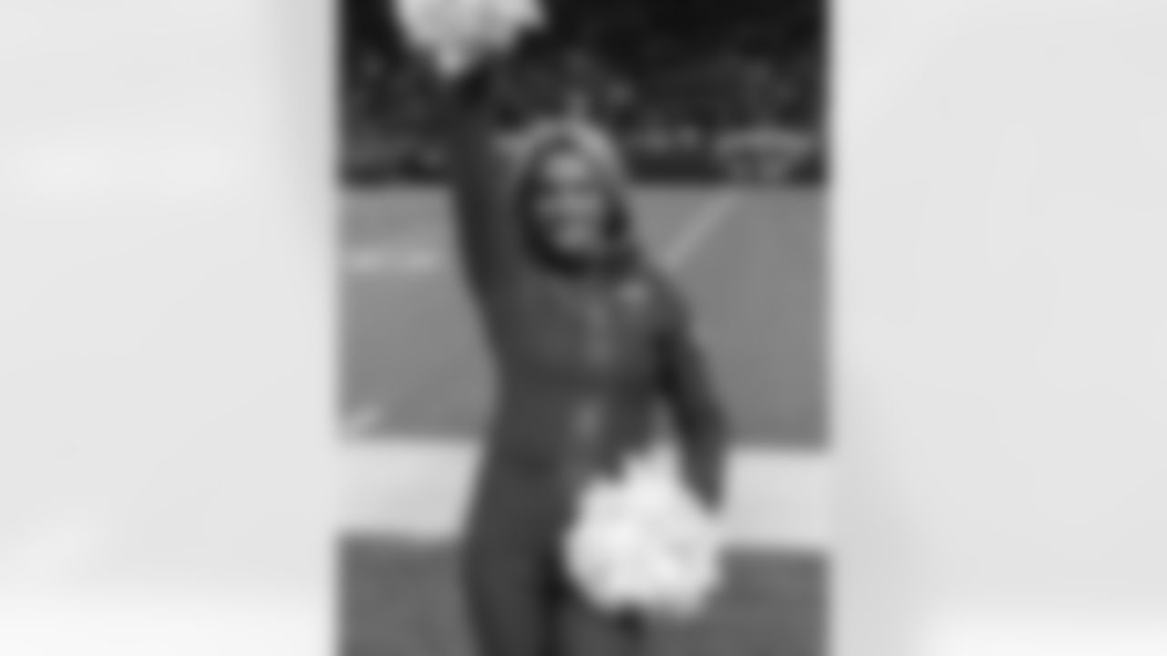 2009 Week 16 Jets vs Bengals Flight Crew Photos