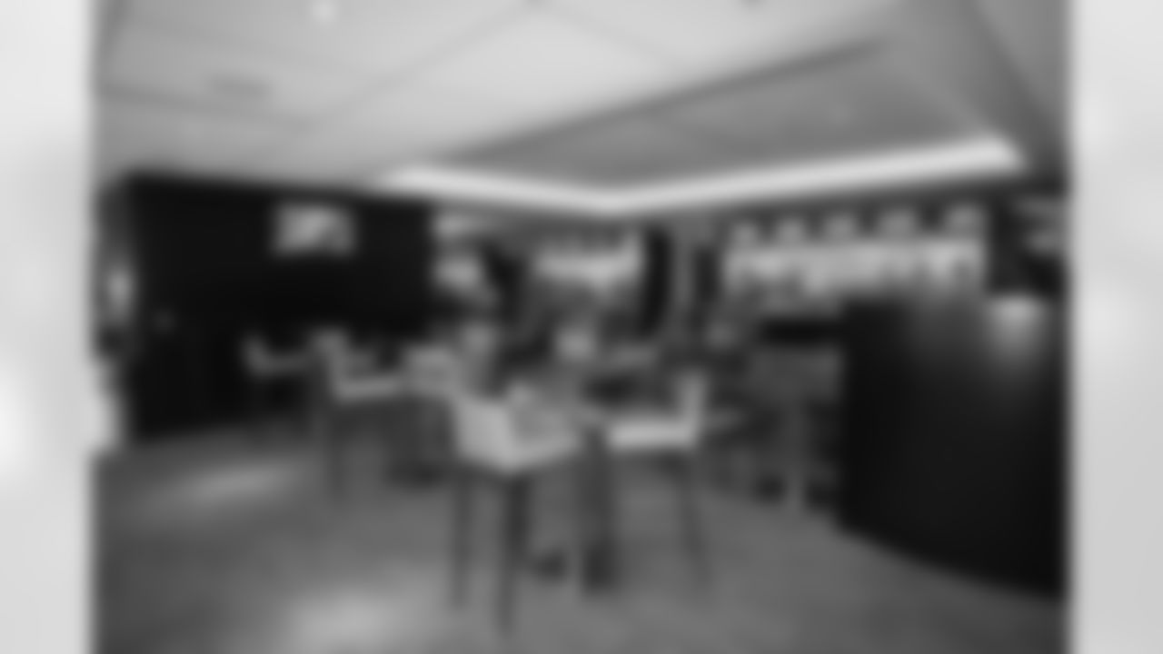 The Lounge in the Mezzanine Level Chase & Lexus Club