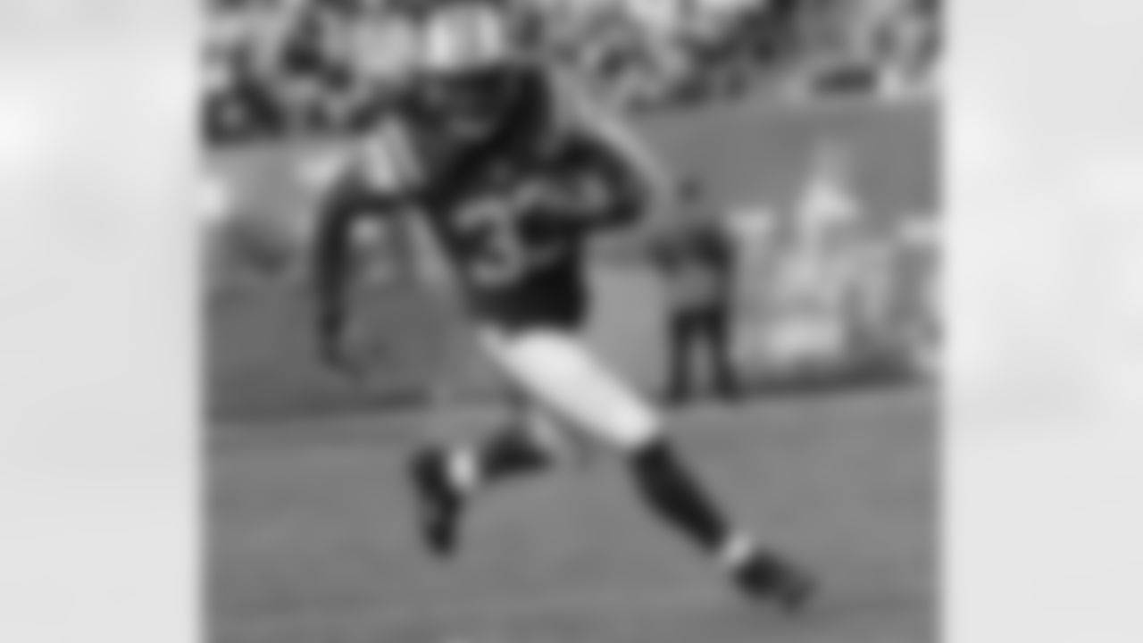 The Jets have spoken all week about committing to the running game against Miami. If that's the case, Ivory should be featured heavily. The Dolphins are coming off a game in which they allowed 201 rushing yards to the Denver Broncos, who averaged less than 100 yards/game on the ground entering that contest.