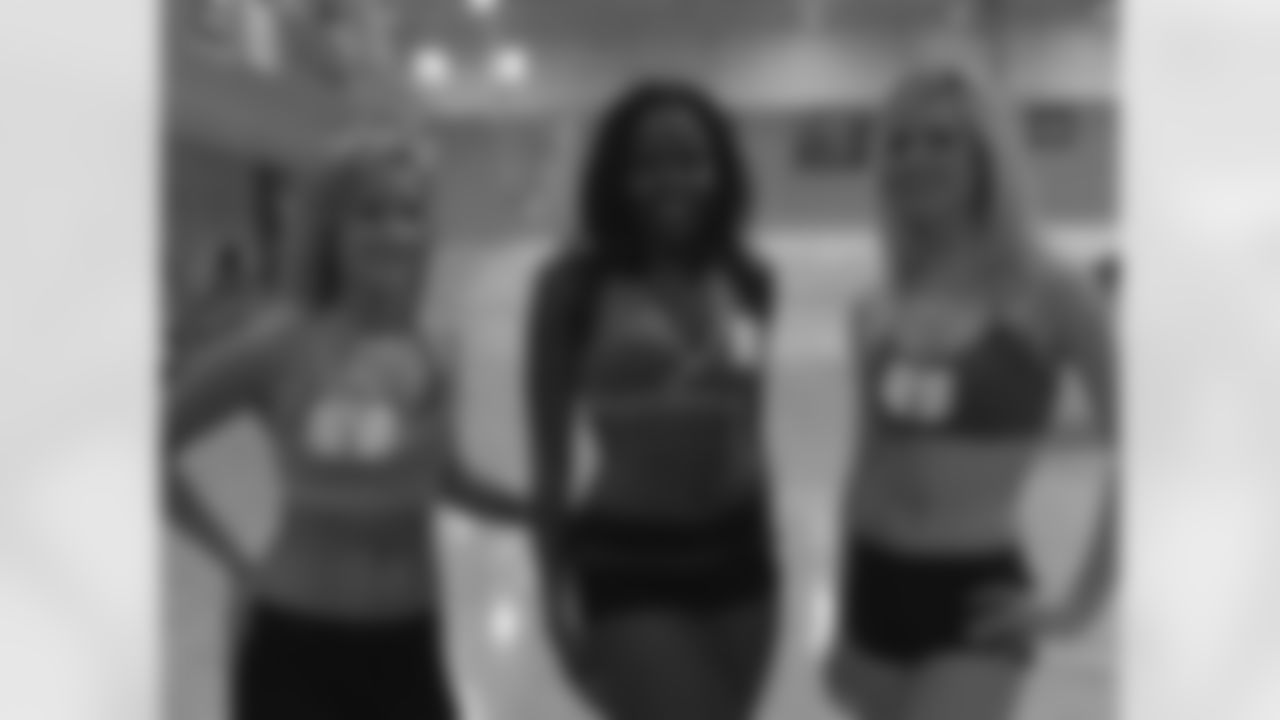2009 Flight Crew Semifinal Auditions