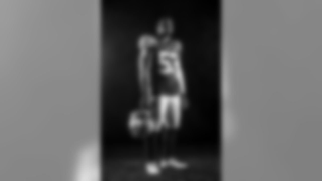 53 Kevin Minter (LB)