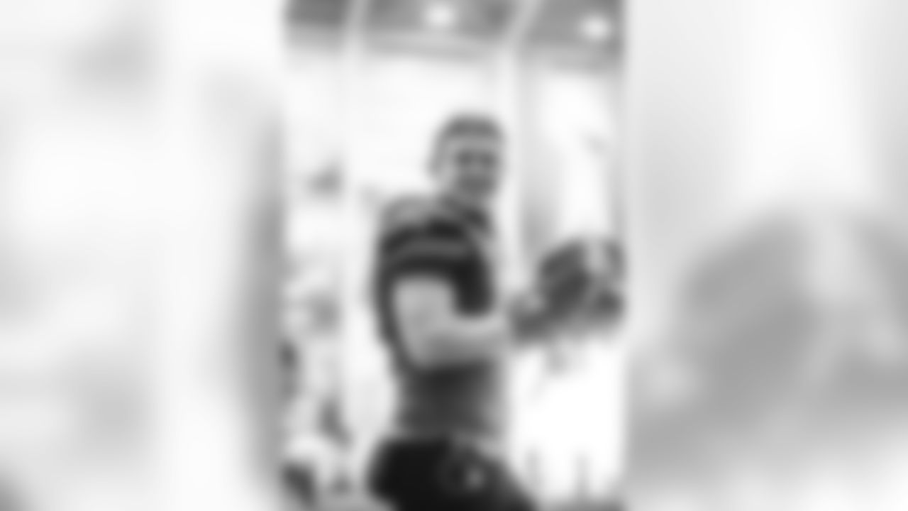 E_SNY_4235