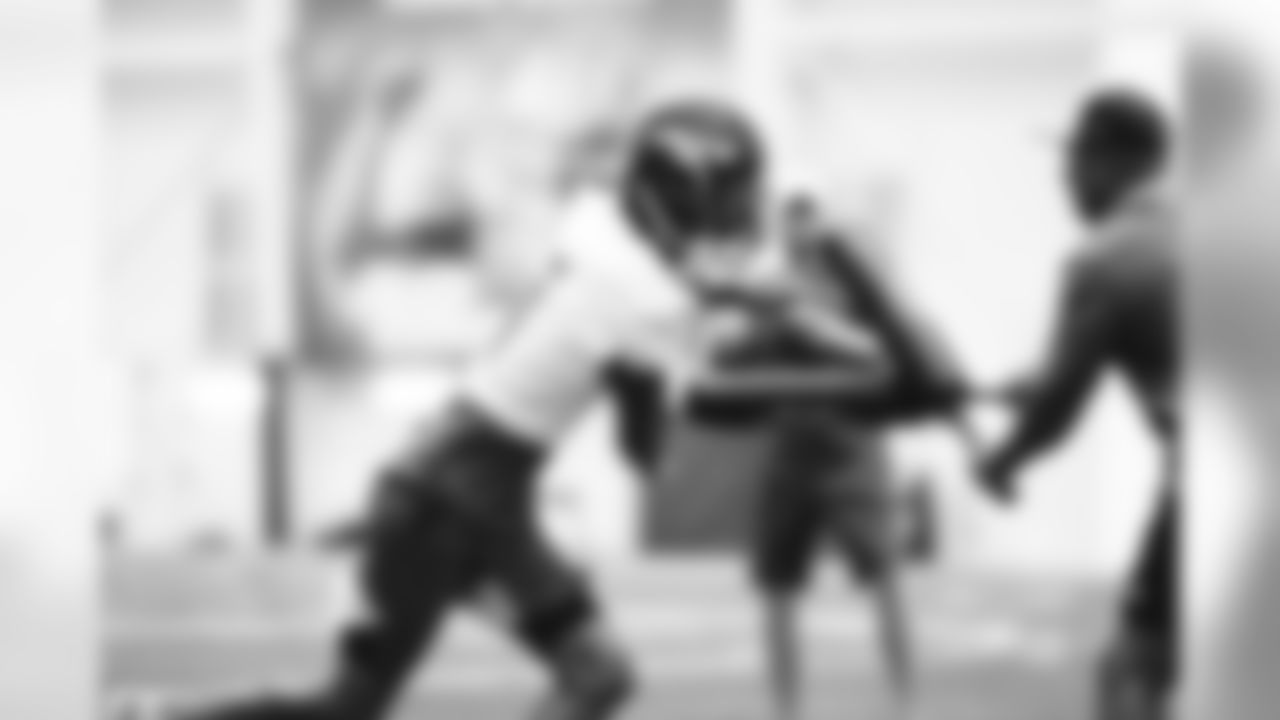 E_SNY_6340