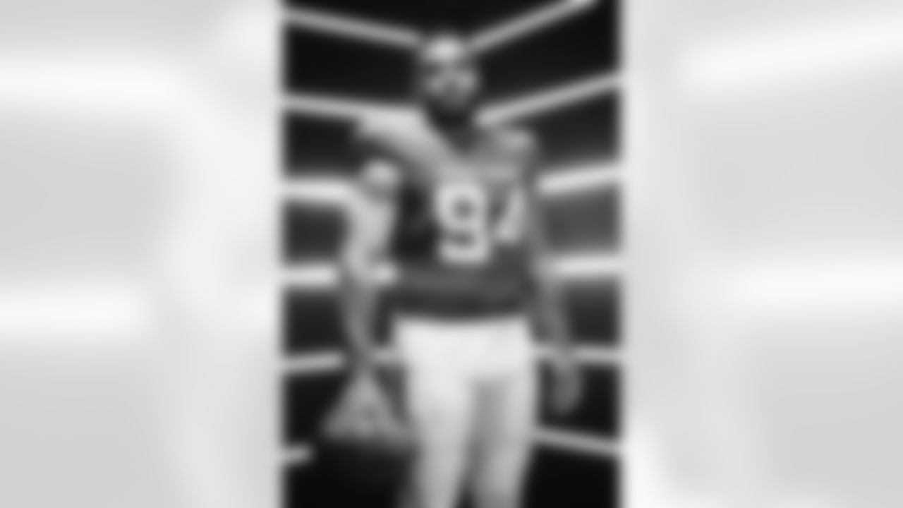 DL Solomon Thomas