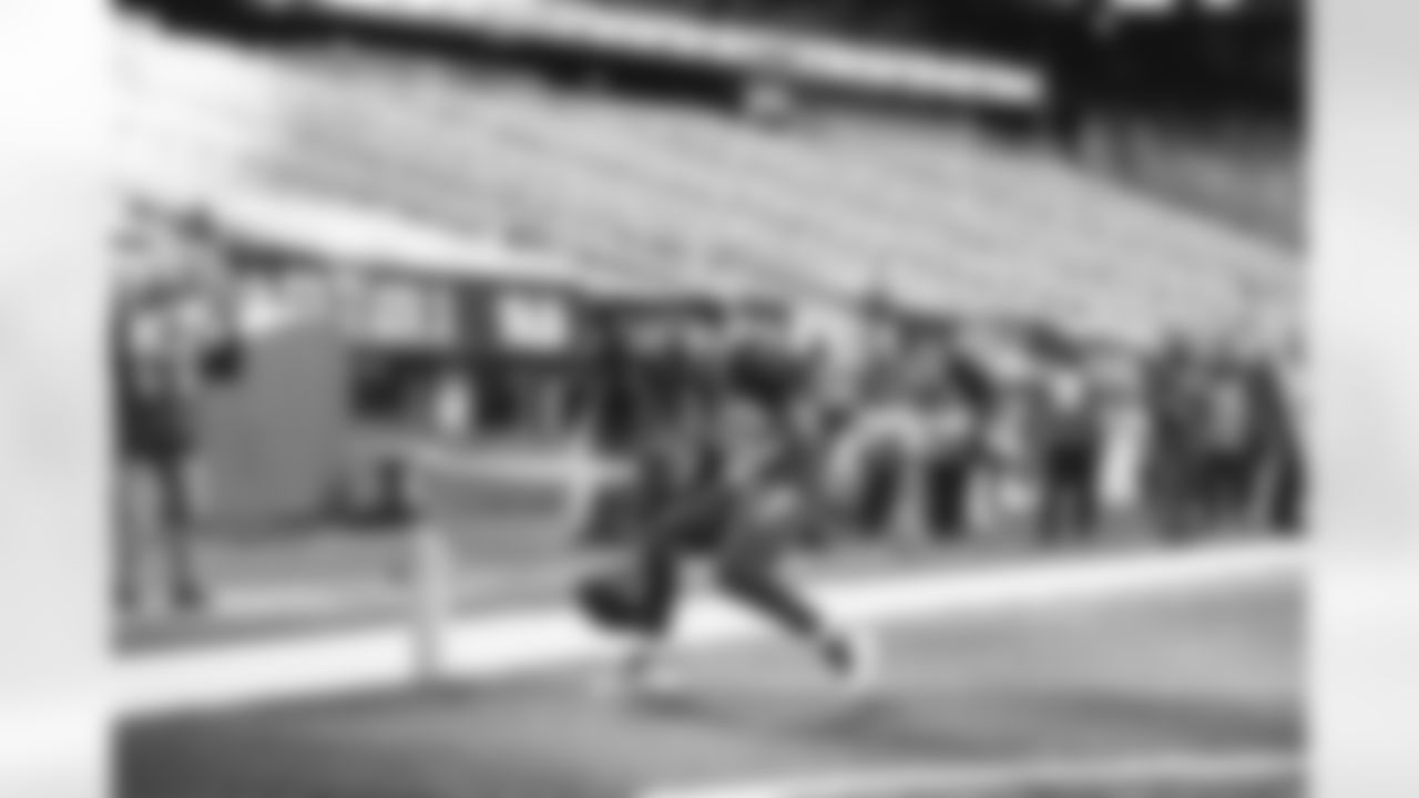 New York Jets Wide Receiver Jamison Crowder catches a touchdown from New York Jets Quarterback Sam Darnold
