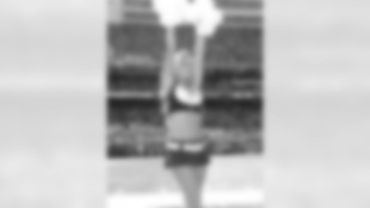 Ryann 2009 Flight Crew Member Photos