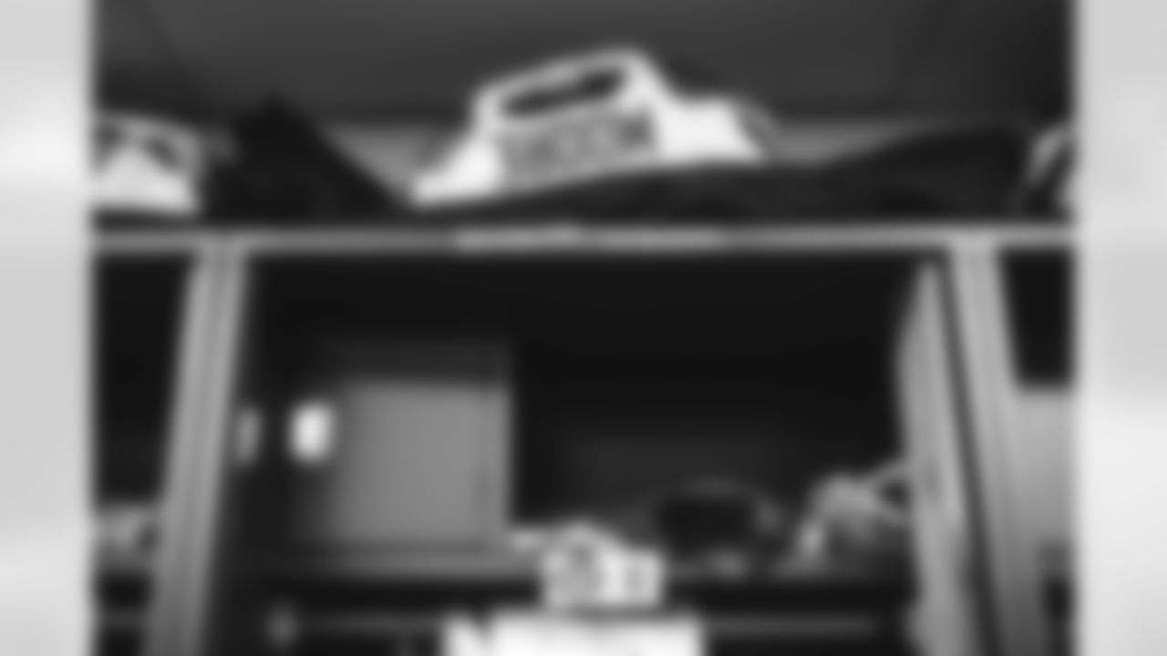 E_SNY_1683