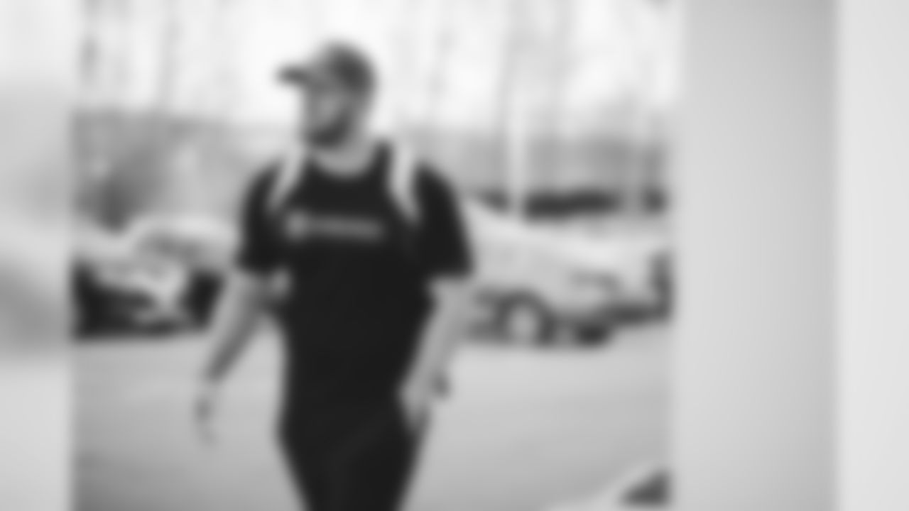TE Braedon Bowman
