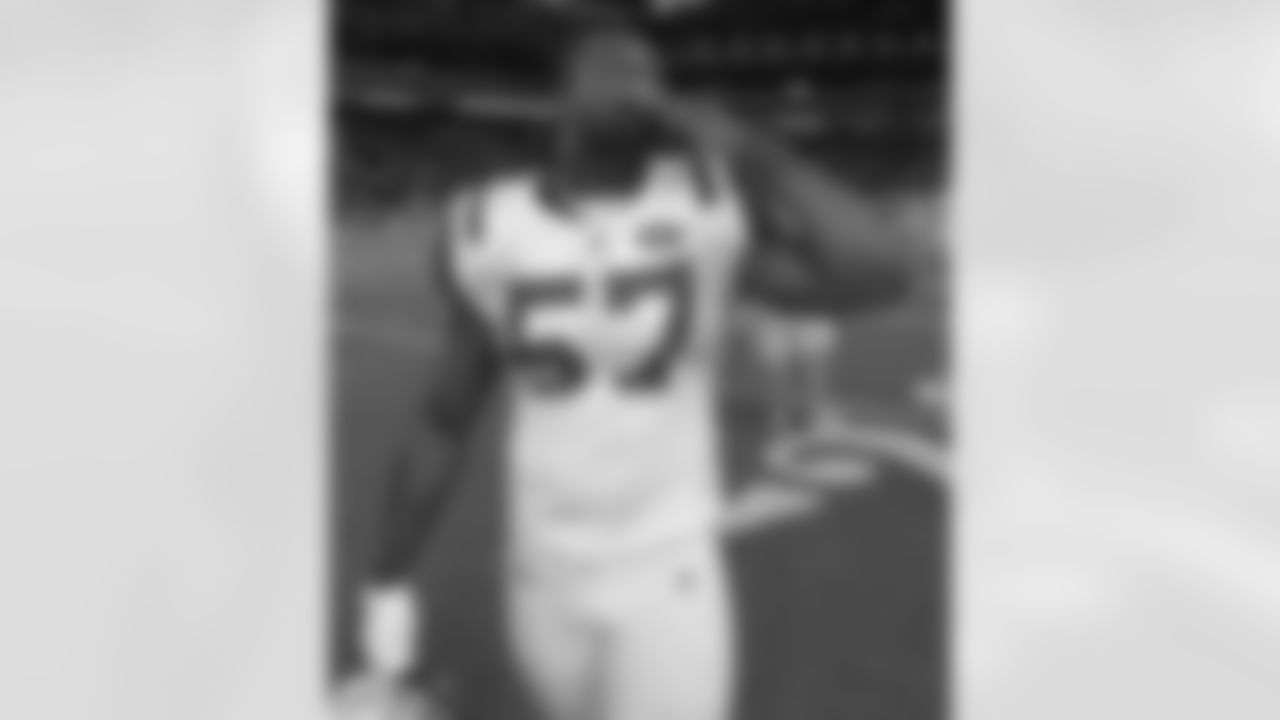 2010 Week 9 Jets vs Lions Game Photos