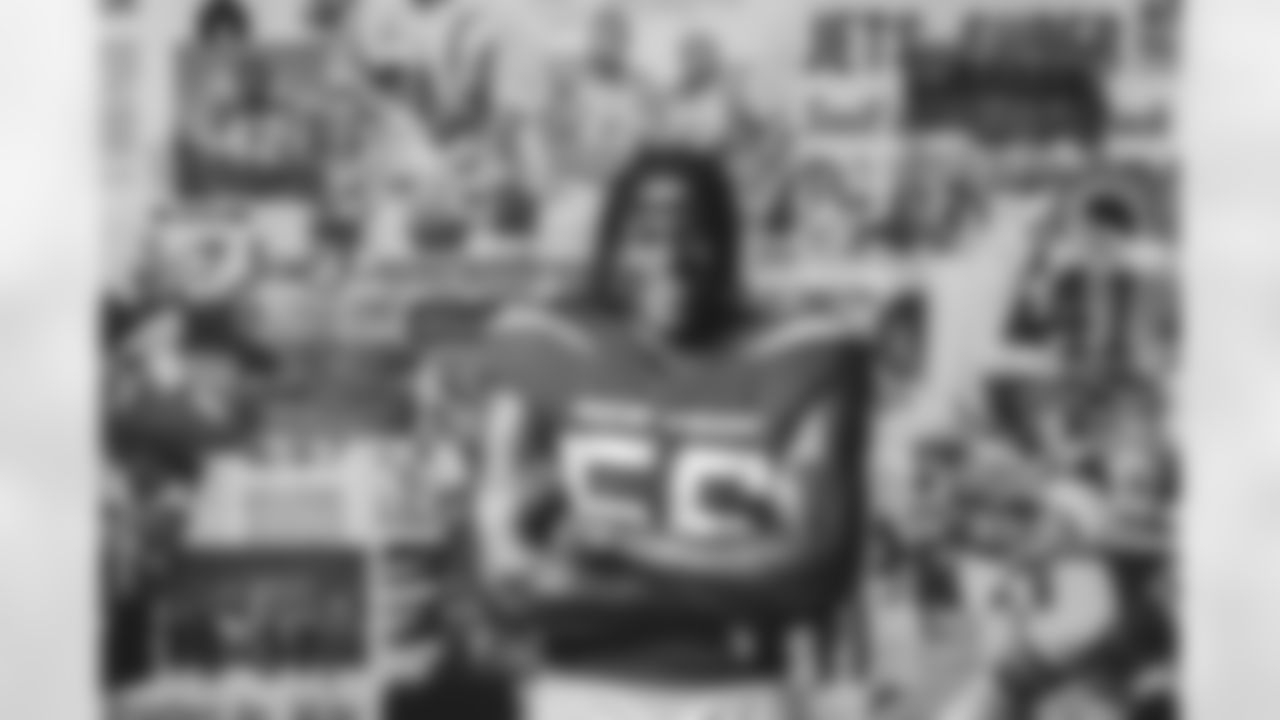 LB Quincy Williams