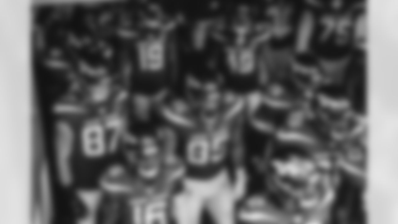 E_Jets_Rams_032