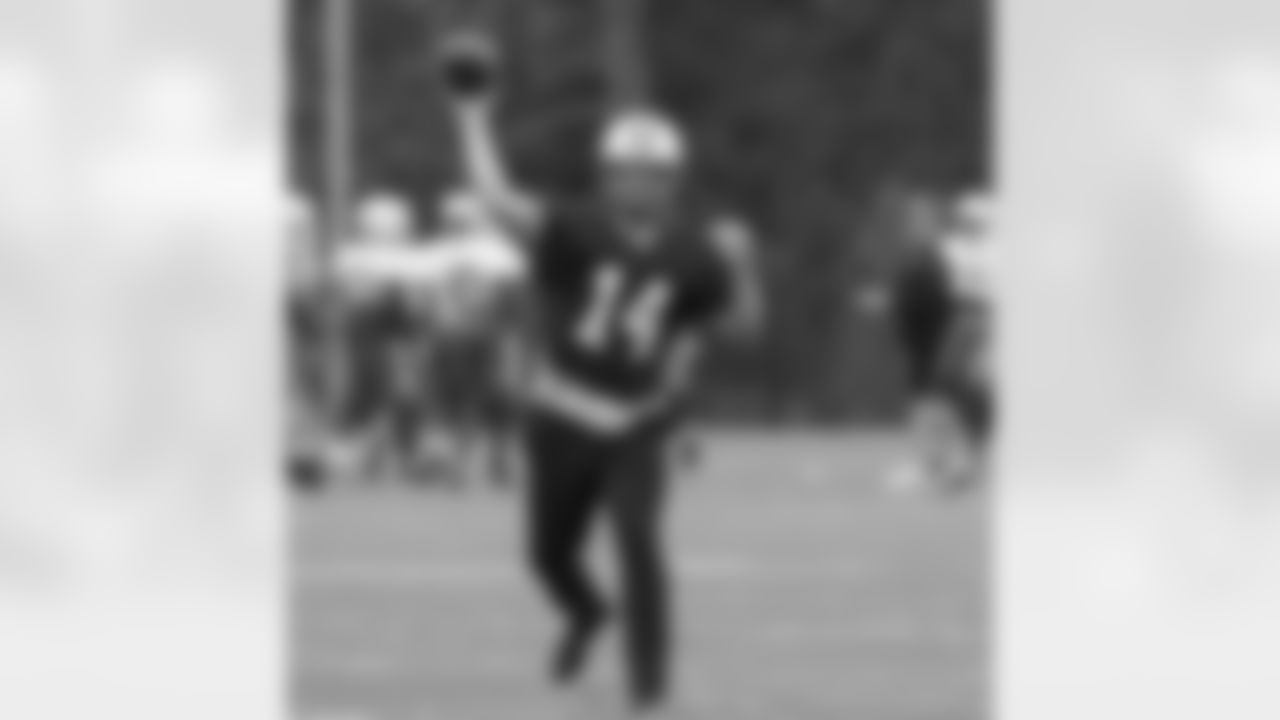 QB Ryan Fitzpatrick