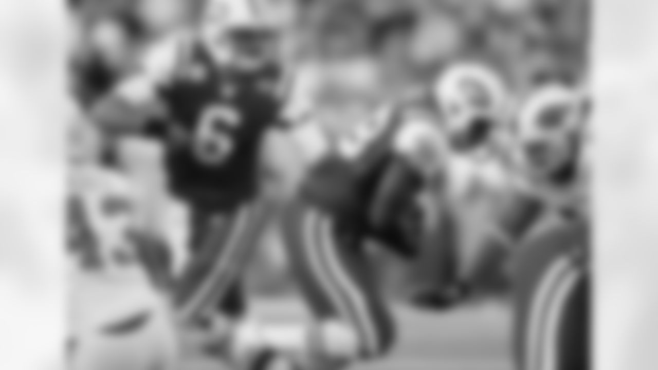 2011 Regular Season Week 9 Jets at Bills Game Photos