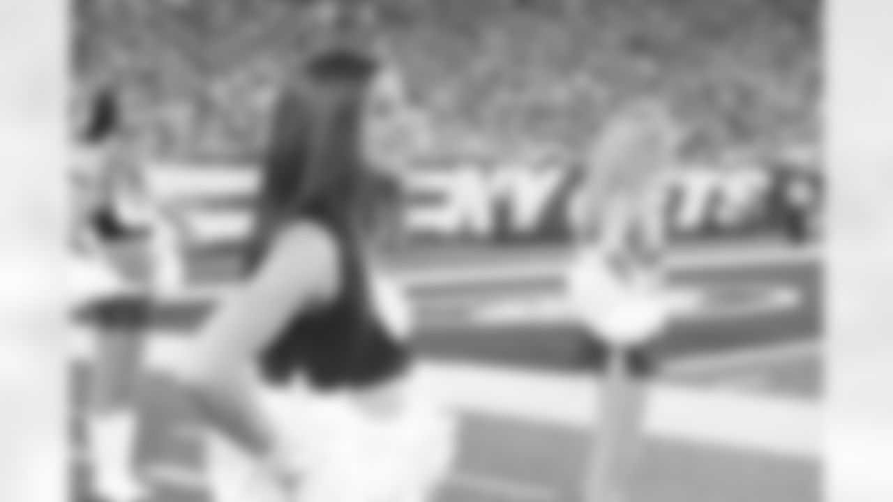 New York Jets Flight Crew: Jets vs Cowboys