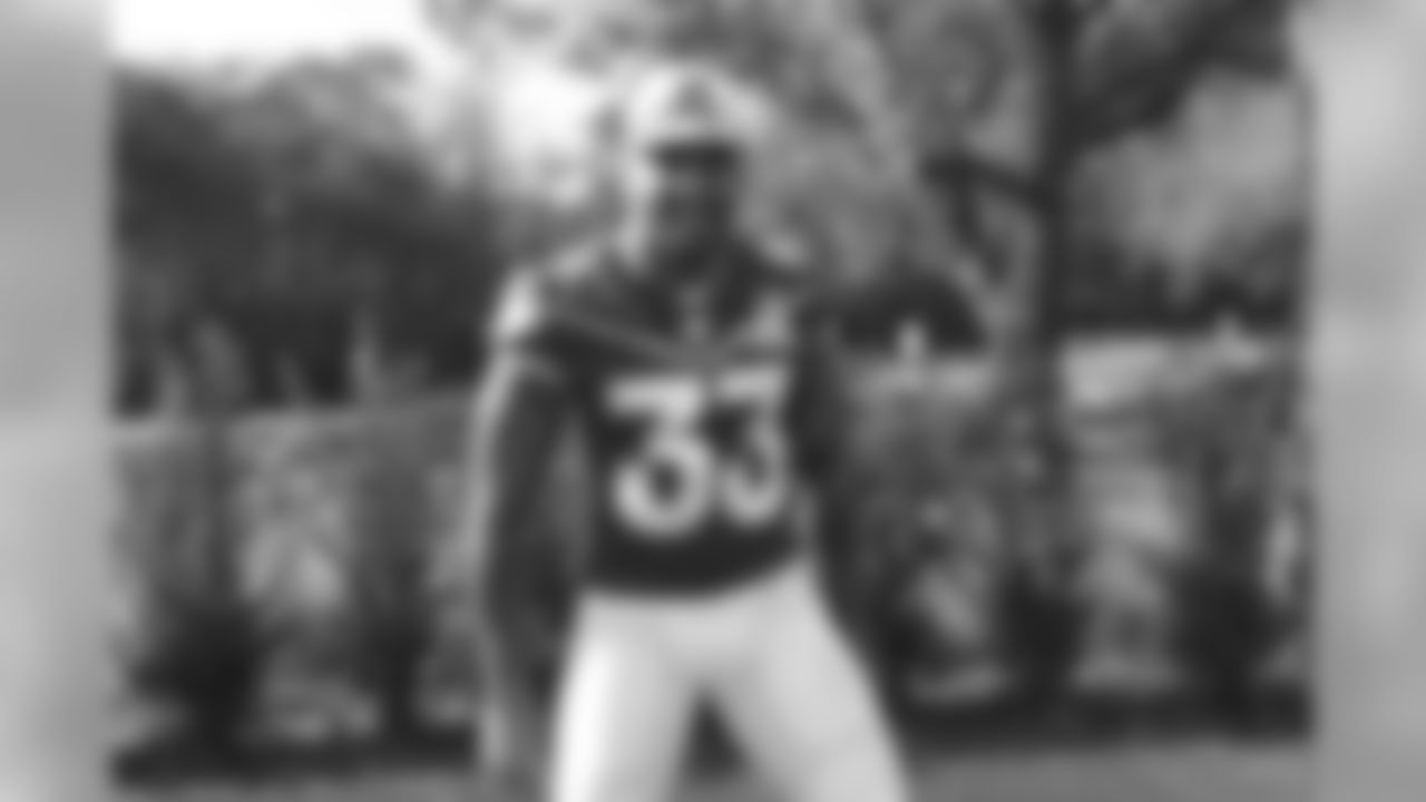 New York Jets strong safety Jamal Adams (33) poses for a photo after 2020 Pro Bowl team portraits, Thursday, Jan. 23, 2020 in Orlando, Fla. (Logan Bowles/NFL)