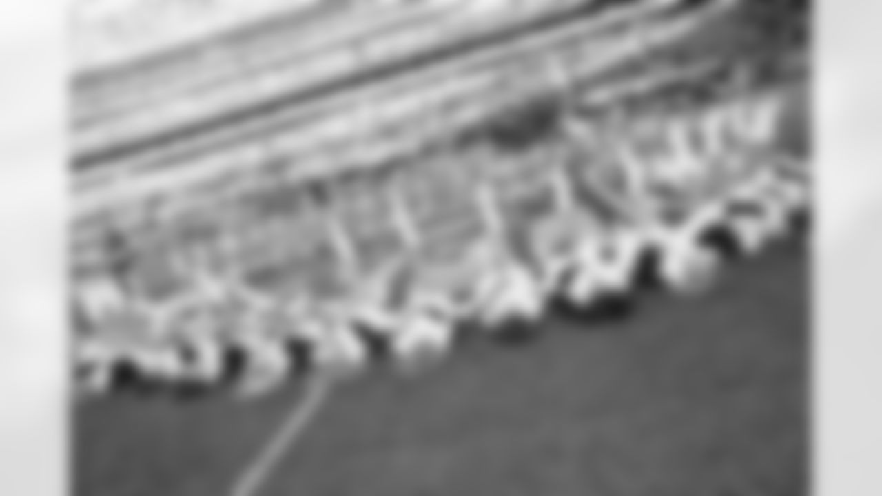 New York Jets Flight Crew: Jets vs Giants