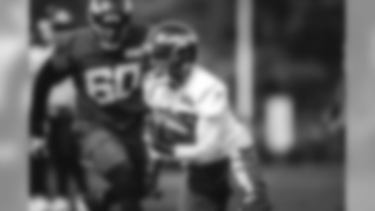 E_SNY_1237