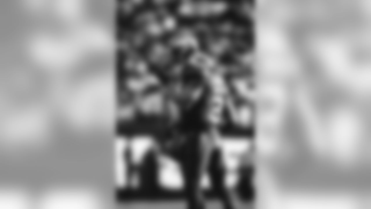 E_SNY_7837
