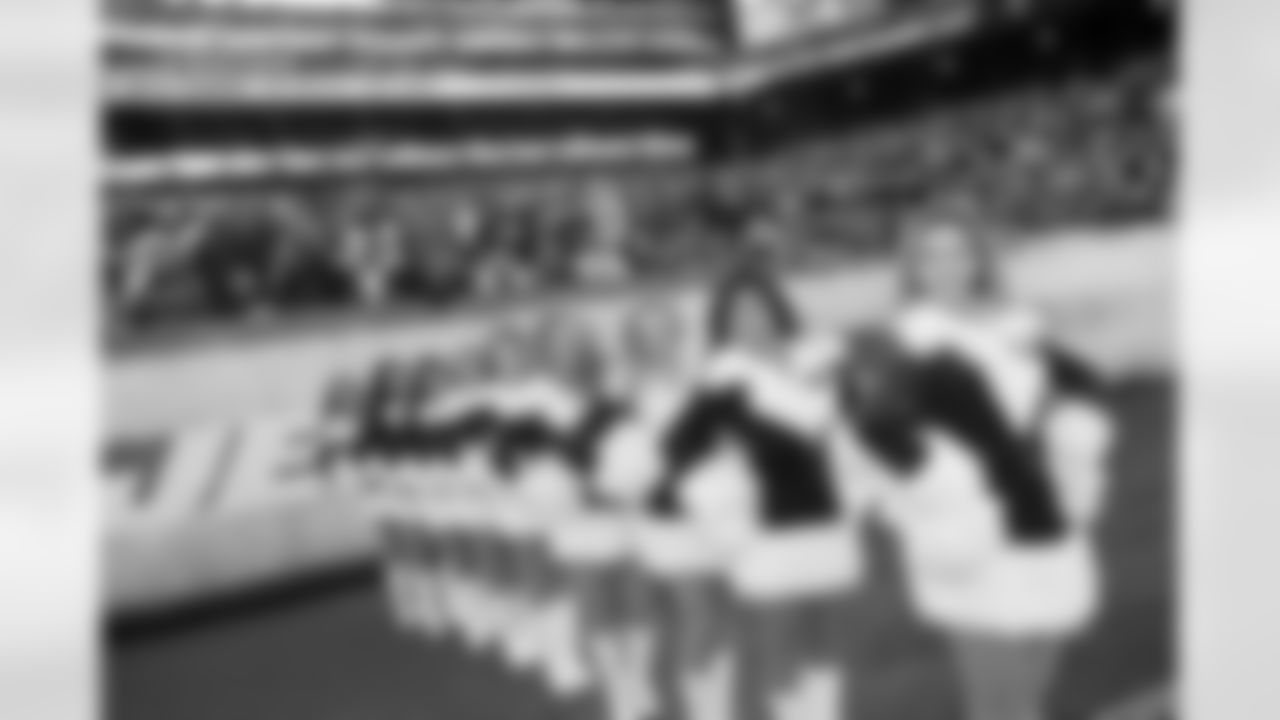 New York Jets Flight Crew: Jets vs Giants