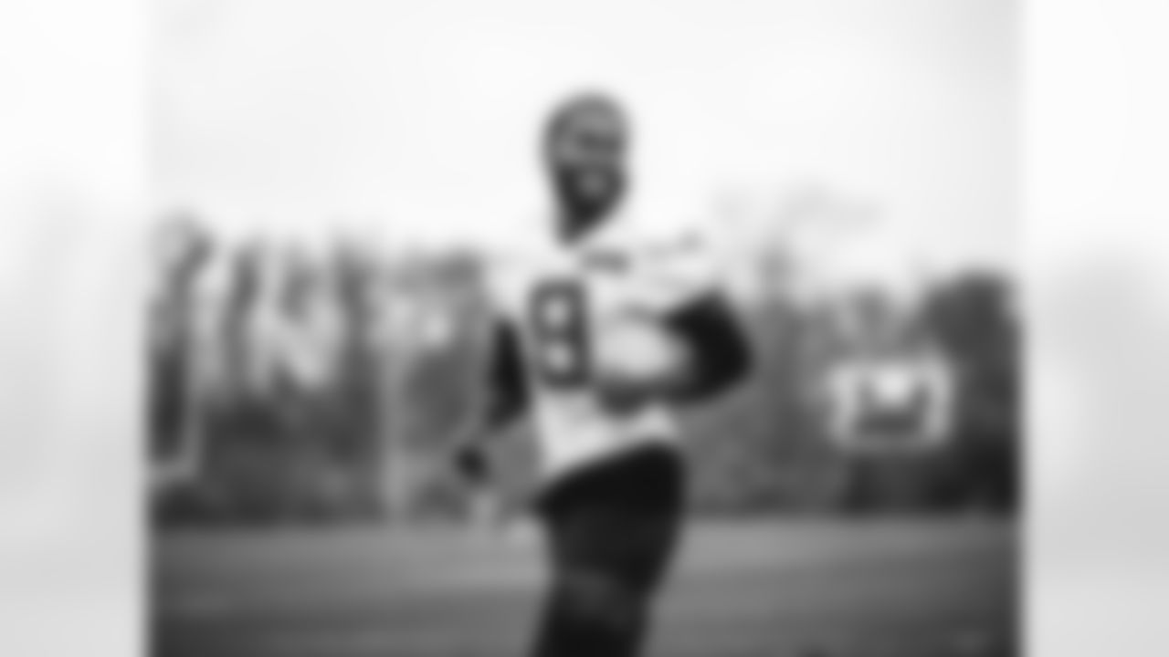 WR Elijah Moore