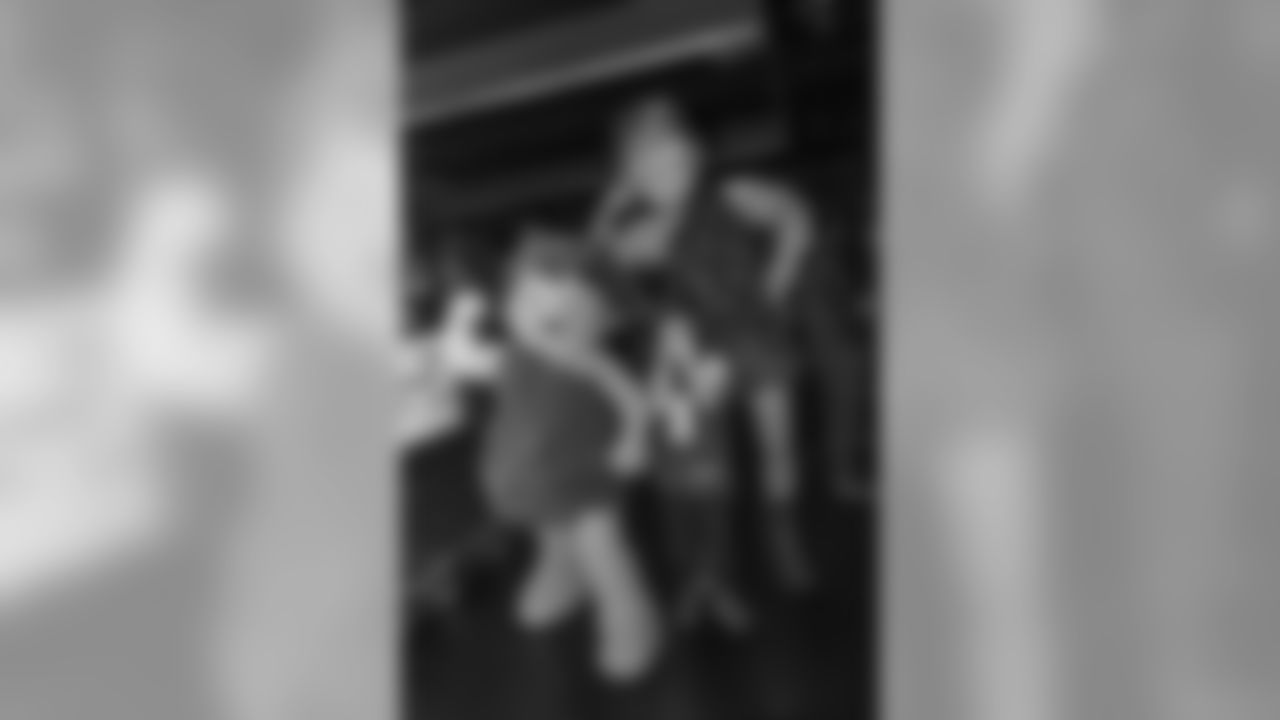 FOX_9103