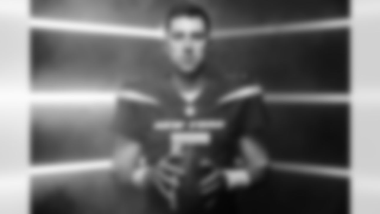 QB Mike White