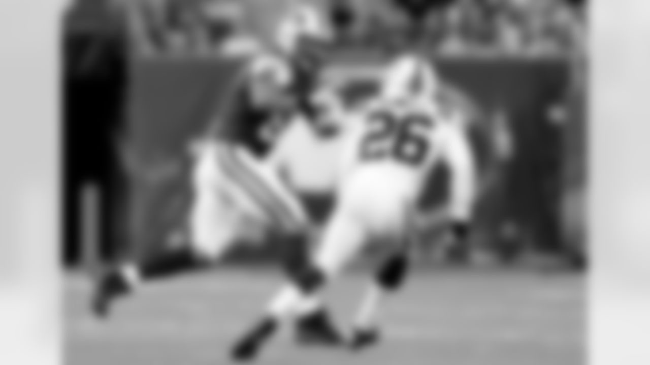 Eric Decker, besides making his first regular season appearance for the team is facing a familiar foe on Sunday. As a WR for the Broncos for the previous four years, Decker played the Raiders twice a year because the two are members of the AFC West. Last season, Decker recorded 12 receptions for 160 yards and two touchdowns in both games against the Raiders.