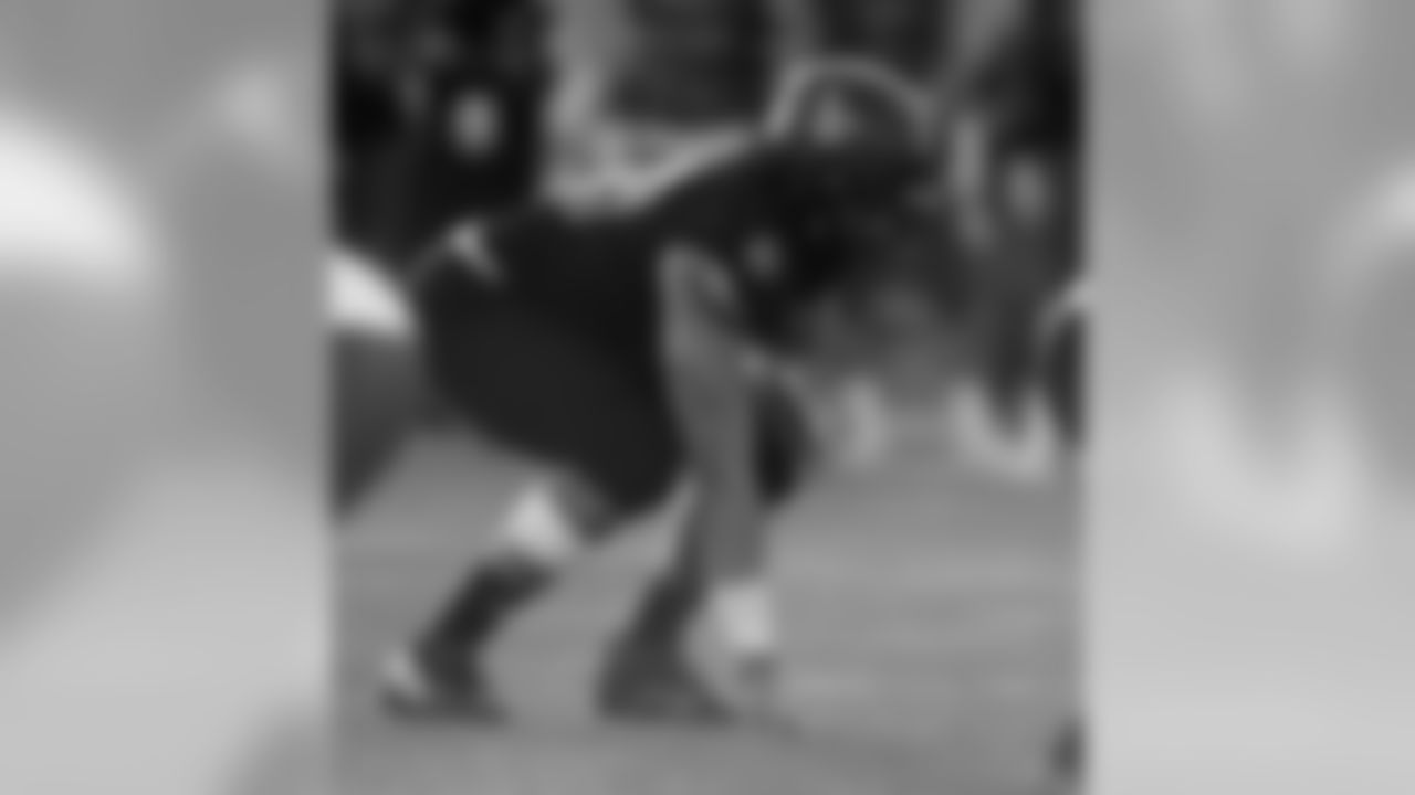 TE Trevon Wesco (West Virginia)