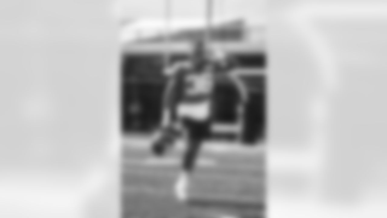 JB1_2194