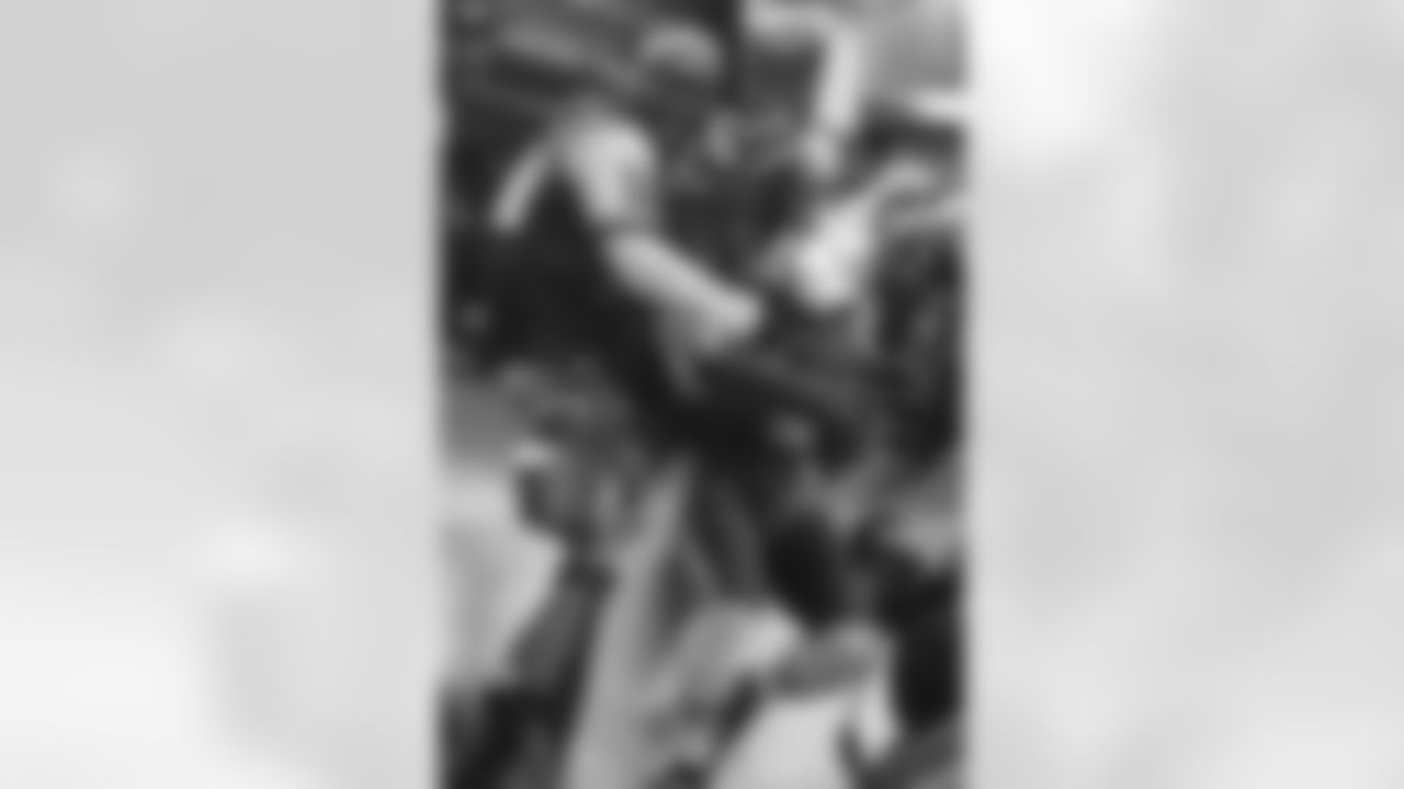 Santonio Holmes Photos
