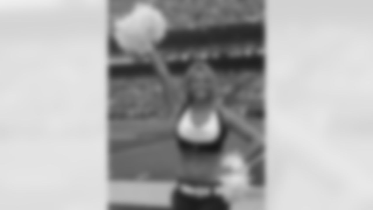 2009 Week 3 Jets vs Titans Flight Crew Photos