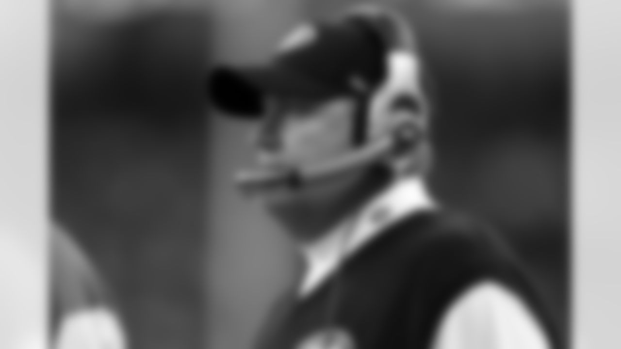 2010 Week 9 Jets vs Lions Game Photos
