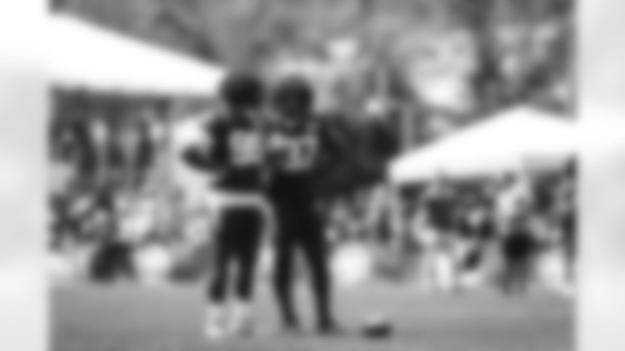 E_SNY27862