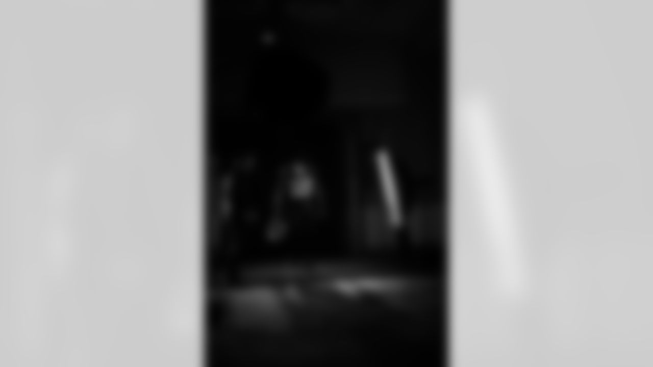 E_1D2_5690