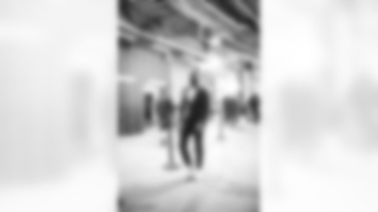 E_SNY_2712