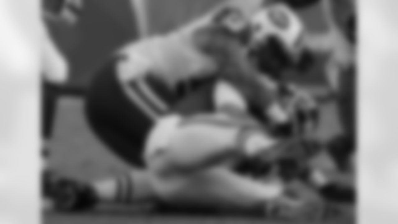 An eight-game losing streak is nothing to Babin, who once lost 20 straight games, spanning two seasons and two different teams. For the Jets, Babin said the rest of the season will test every man's character: "I think for us, it's really an opportunity to test yourself as a man. Things are difficult. Life's difficult. This experience and time we have in the NFL is short-lived. So I think it's a good opportunity to take that situation and to grow as men. This isn't what we're going to do forever. We're all going to have to have jobs eventually. How you answer each and every day from here on out, I think, is going to speak volumes for your character."