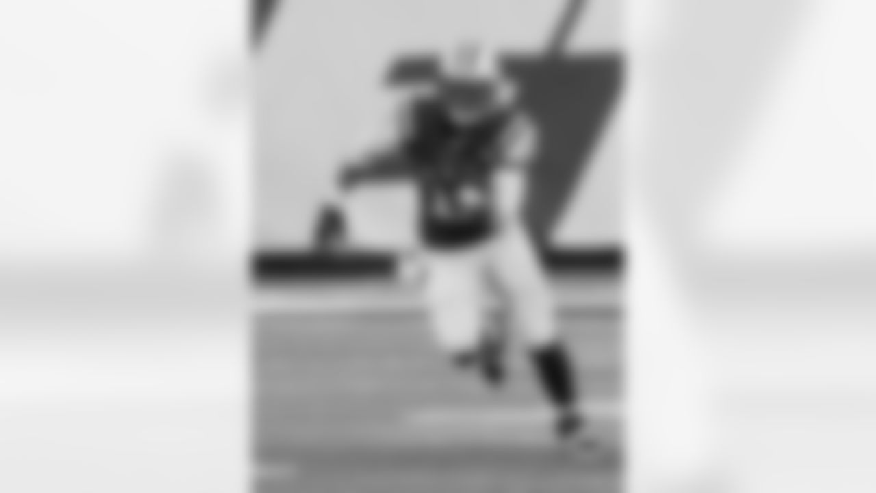 He's trusted by offensive coordinator Marty Mornhinweg, who said that Salas has some of the surest hands in the league: "(Greg) has performed at a high level and on a consistent basis as well, and so that's certainly what we're looking for. He has sure hands, he does everything right, typically, and he's a talented guy."