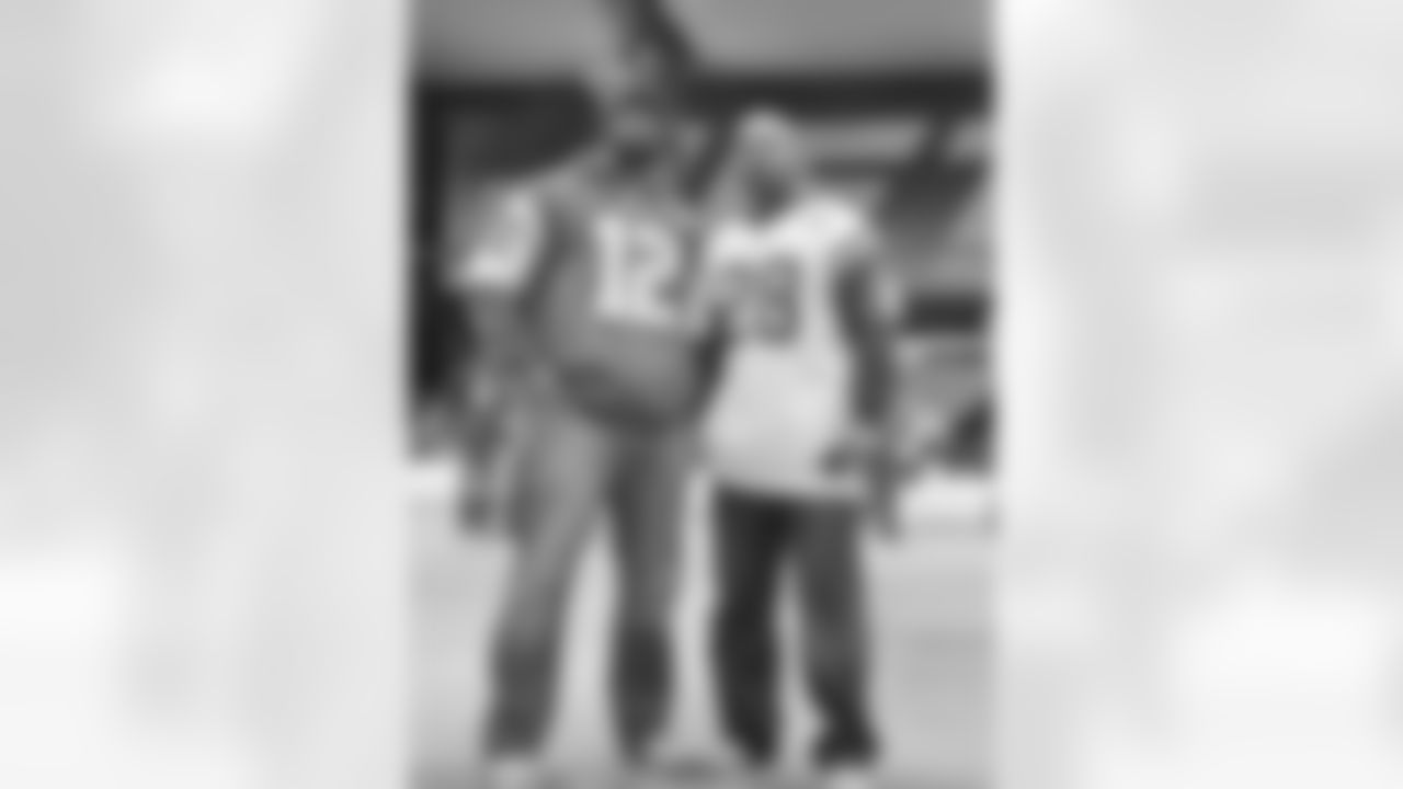 2010 Week 14 Jets vs Dolphins Fan Photos