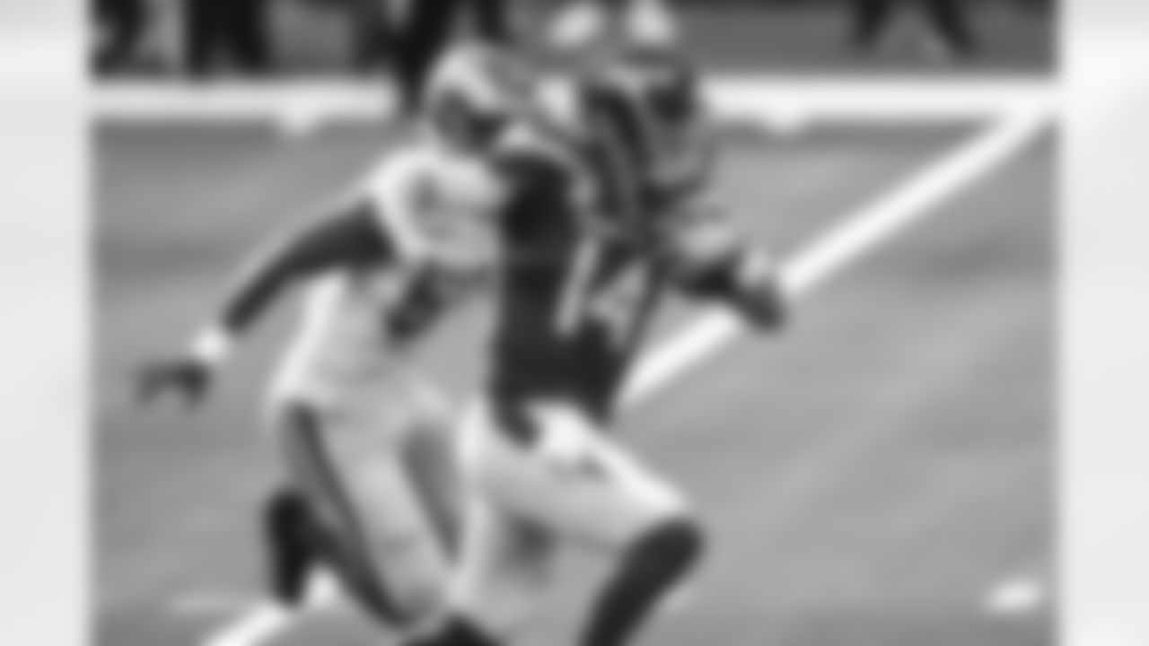 E_20201220BL_NYJ_LAR_BBL10251