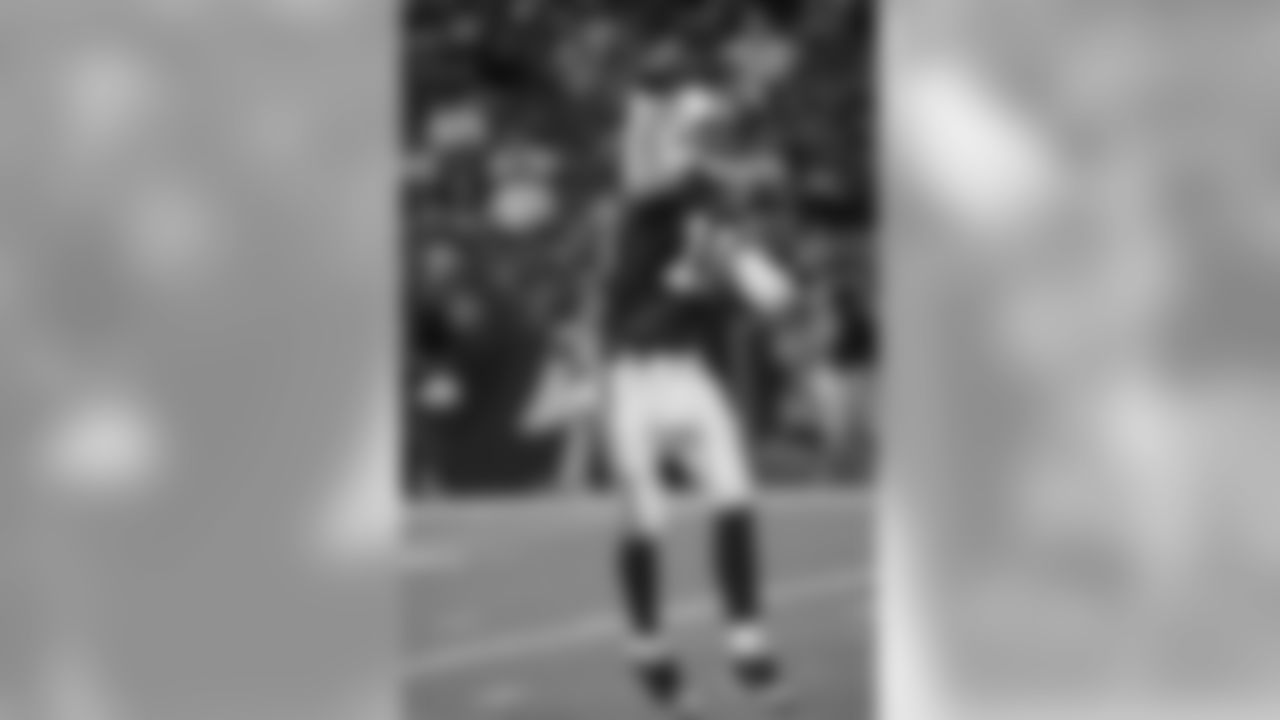 QB Erik Ainge Photos