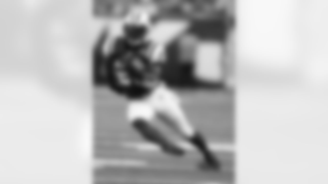 Joe Mcknight Photos
