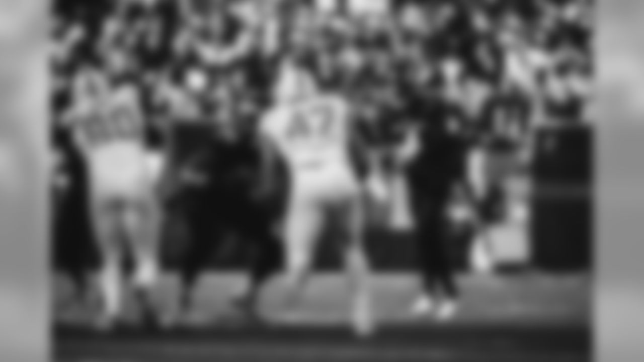 P Lachlan Edwards, Unrestricted Free Agent