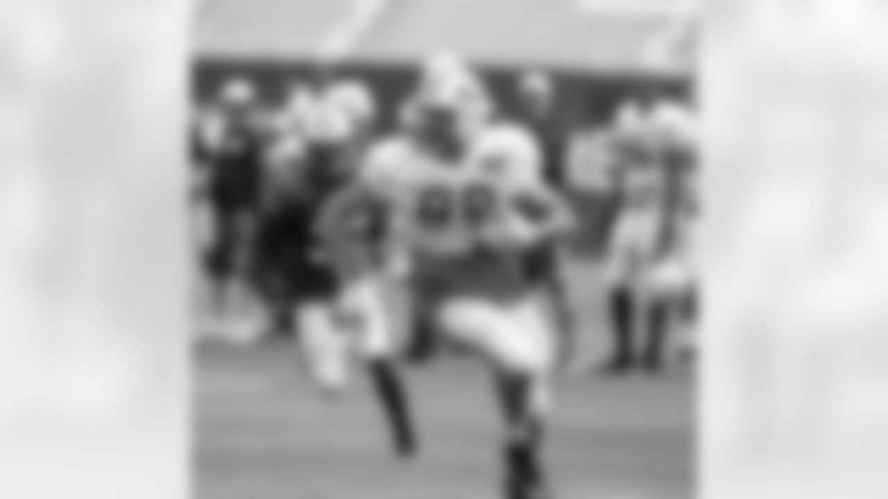 Rookie TE Jace Amaro tweaked his knee on Sunday, but he and head coach Rex Ryan said that he should be good to go for practice on Tuesday. Amaro, a big red-zone threat, has worked on his run blocking during the offseason.