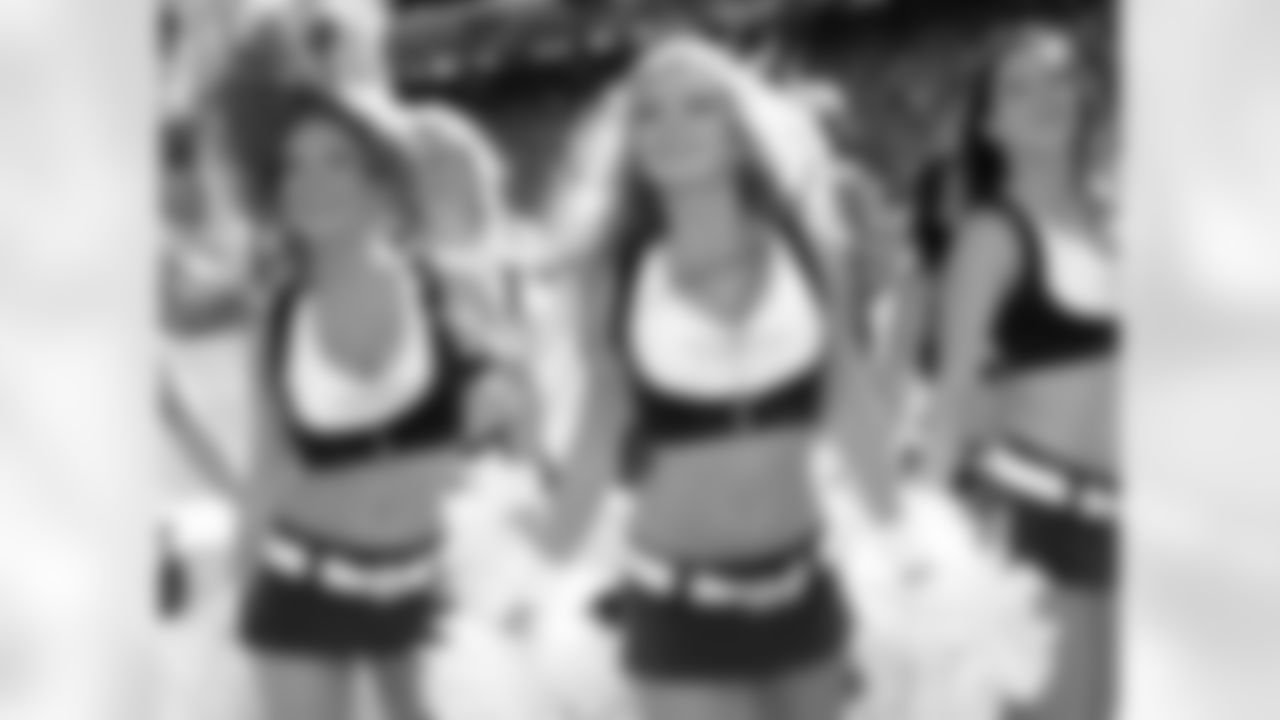 2009 Week 2 Jets vs Patriots Flight Crew Photos