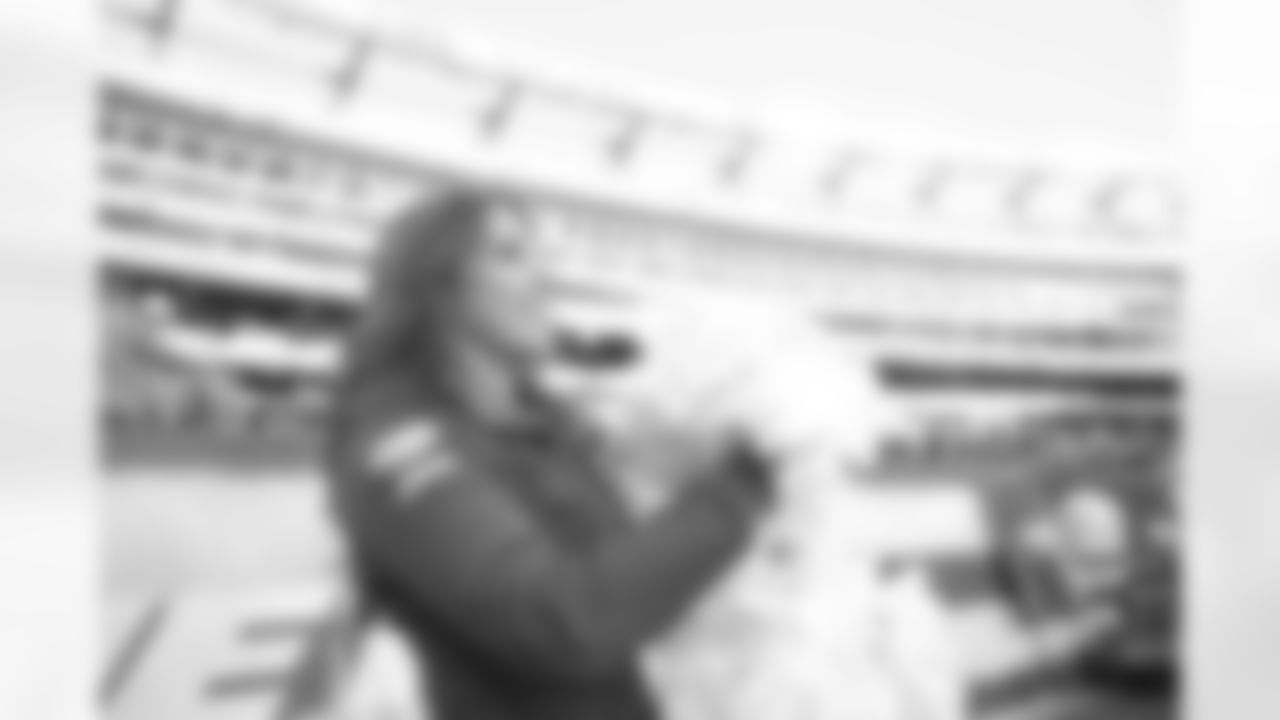 New York Jets Flight Crew: Jets vs Chiefs