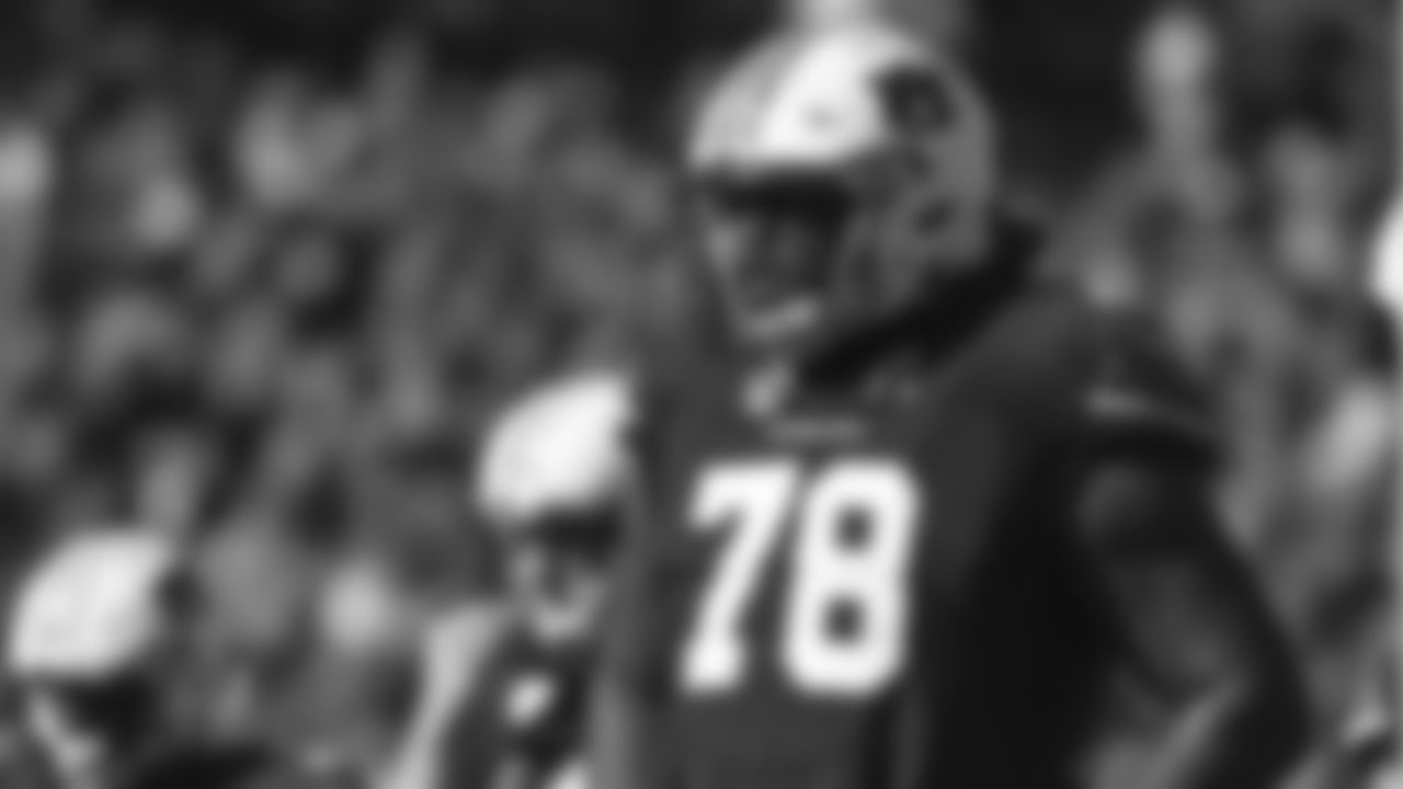 OL Darius James, Aubuan