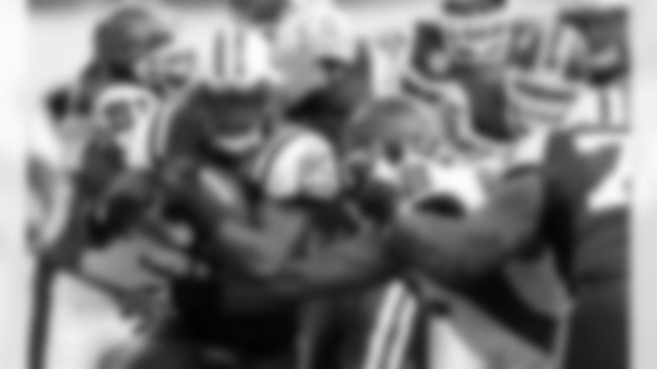 2010 Week 17 Jets vs Bills Game Photos