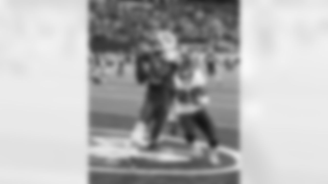 2010 Week 11 Jets vs Texans Game Photos