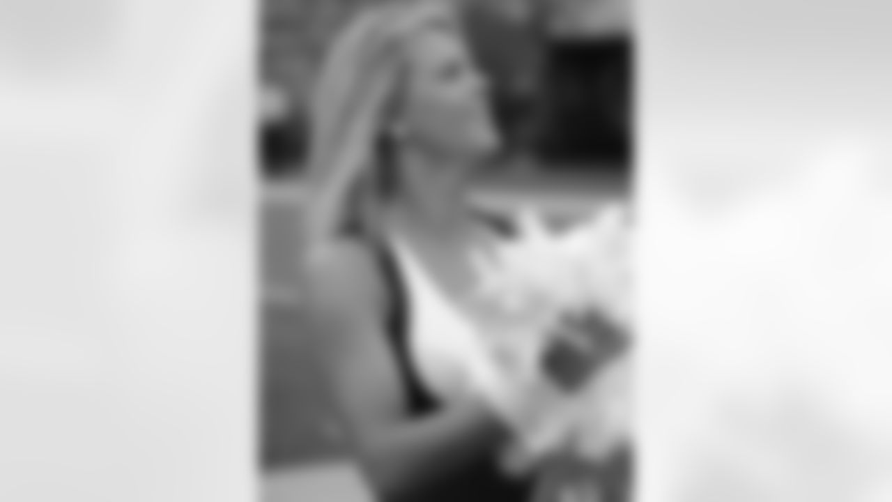 Jessica S - 2009 Flight Crew Member Photos